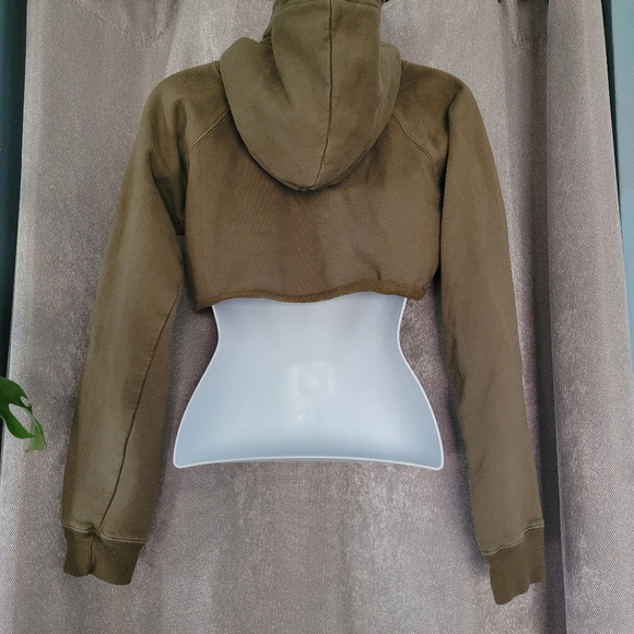 ⚡️WLKN High Crop Sweater⚡️ - Picture 3 of 4